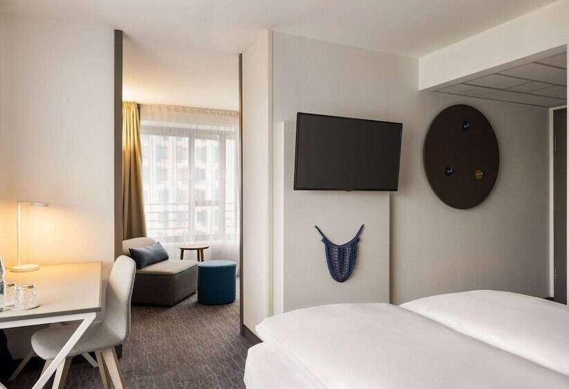 応接間付きスタンダードルーム, Vienna House Easy By Wyndham Berlin Prenzlauer Berg