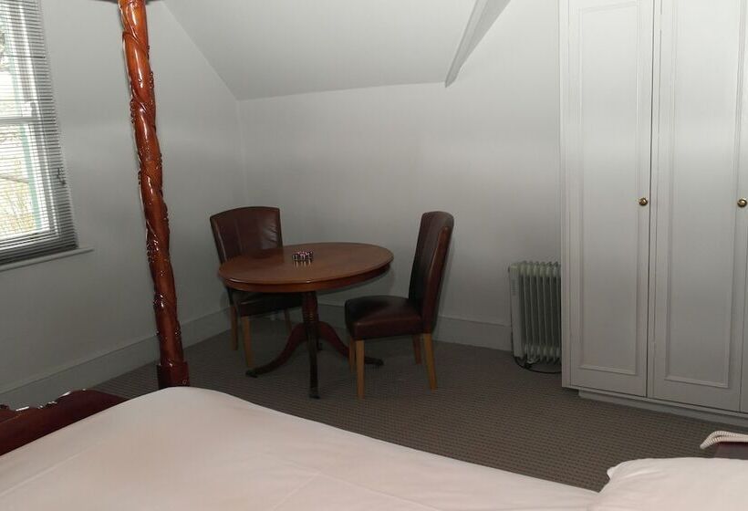 이그제큐티브 룸, Wards