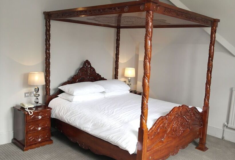 이그제큐티브 룸, Wards