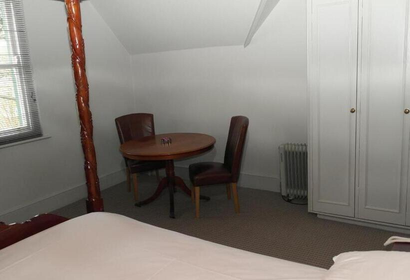 エクゼクティブルーム, Wards