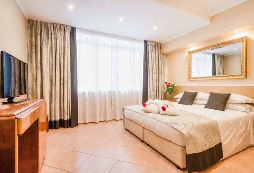 Номер Superior Вид на Город, Raeli Hotel Archimede