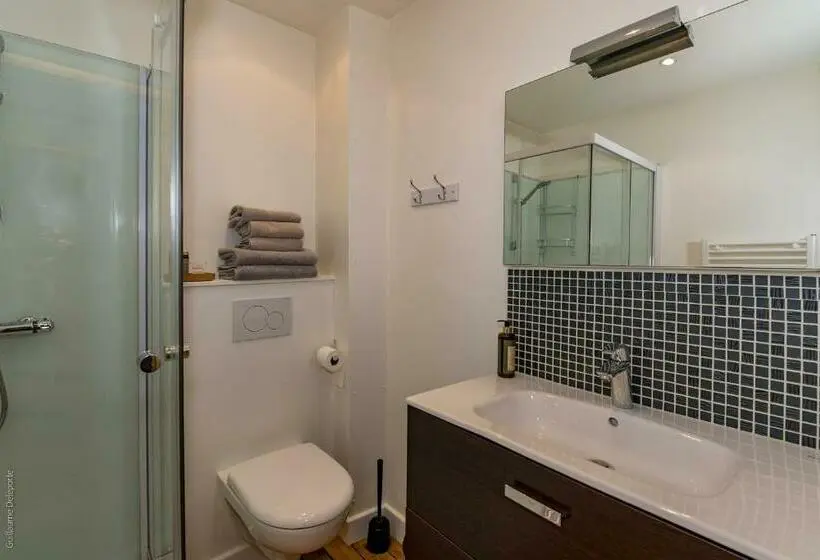 اتاق استاندارد, Chambre D'hôtes Les Clés Des Places