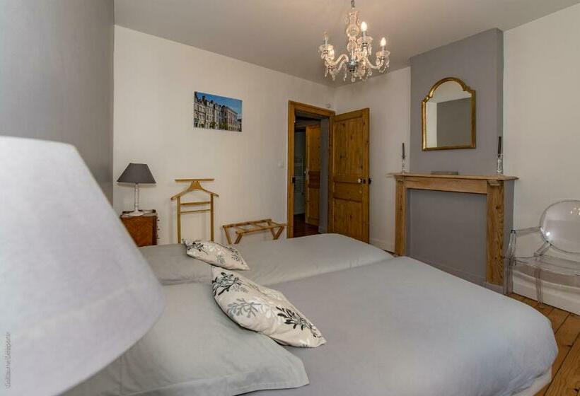 スタンダードルーム, Chambre D'hôtes Les Clés Des Places