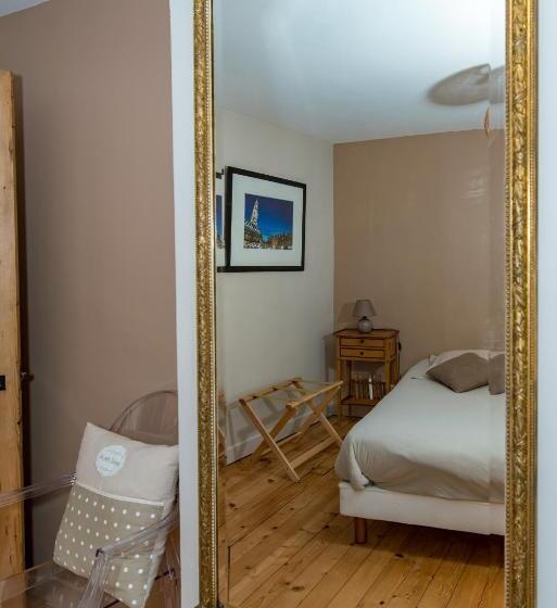 スタンダードルーム, Chambre D'hôtes Les Clés Des Places