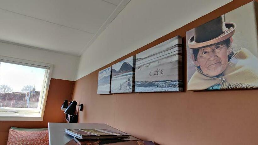 חדר סטנדרט, Uit Alle Windstreken