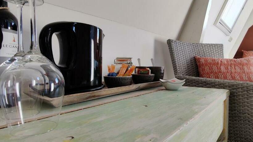 חדר סטנדרט, Uit Alle Windstreken