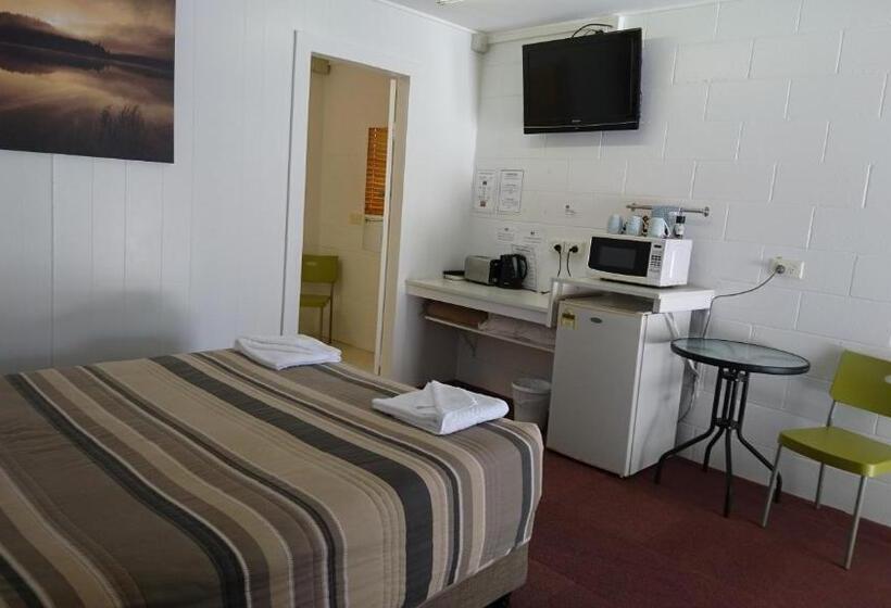 Семейный Номер, Bororen Hotel Motel