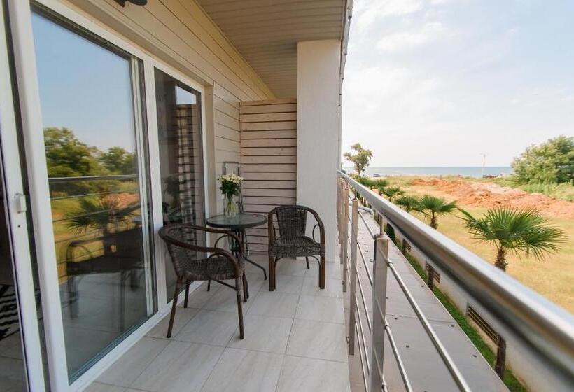 اتاق استاندارد, Aquamarine Family Club