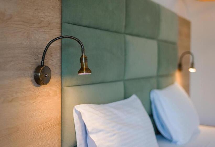 اتاق استاندارد, Aquamarine Family Club