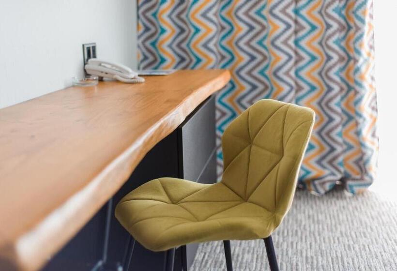 اتاق لوکس با چشم‌انداز دریا, Aquamarine Family Club