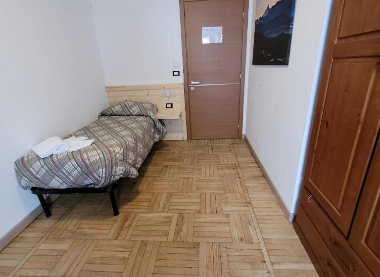 标准单人间, Chalet Monte Nebius