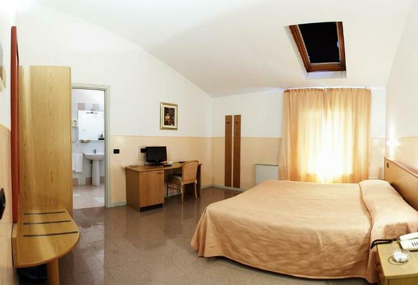 スタンダードルーム, Master