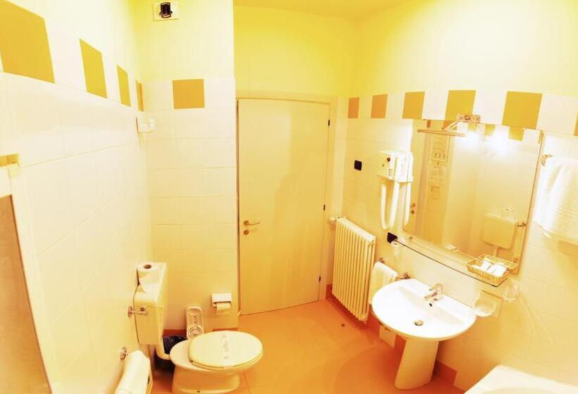 スタンダードルーム, Master