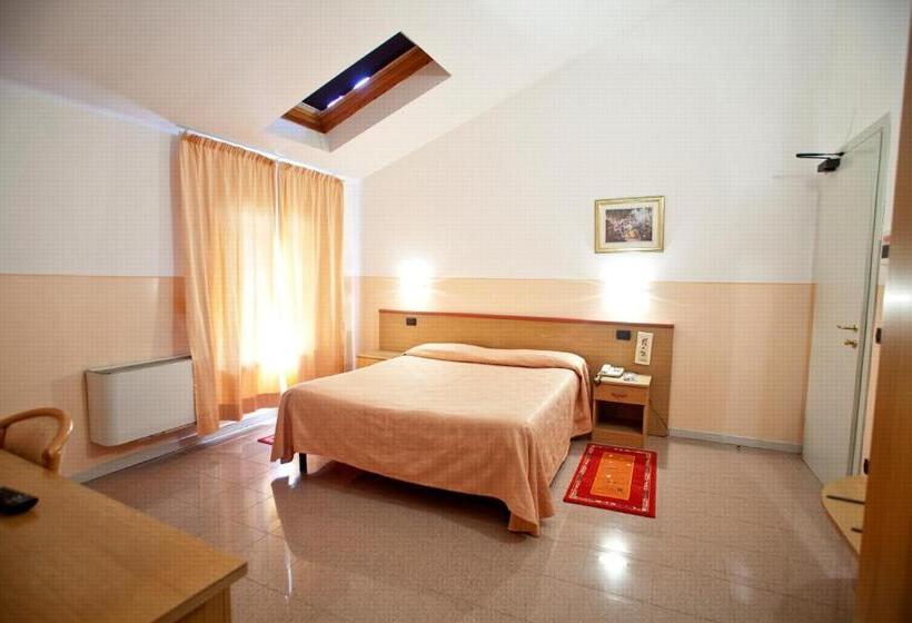 スタンダードシングルルーム, Master