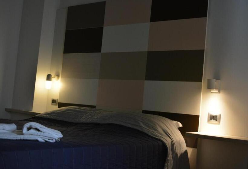 スーペリアールーム, Master