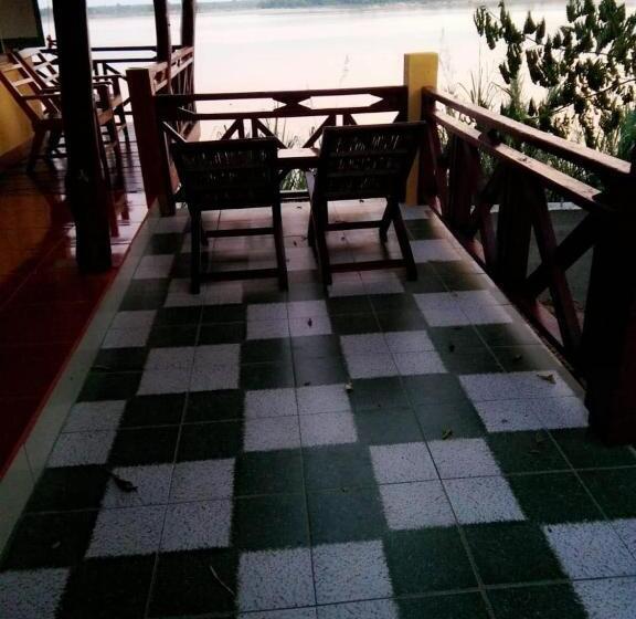 Standaard Driepersoonskamer, Anouxa Riverview Guesthouse