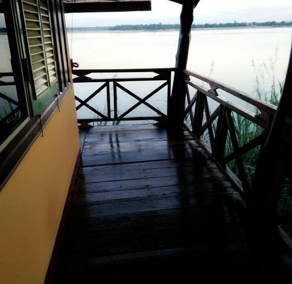 Standaard Driepersoonskamer, Anouxa Riverview Guesthouse