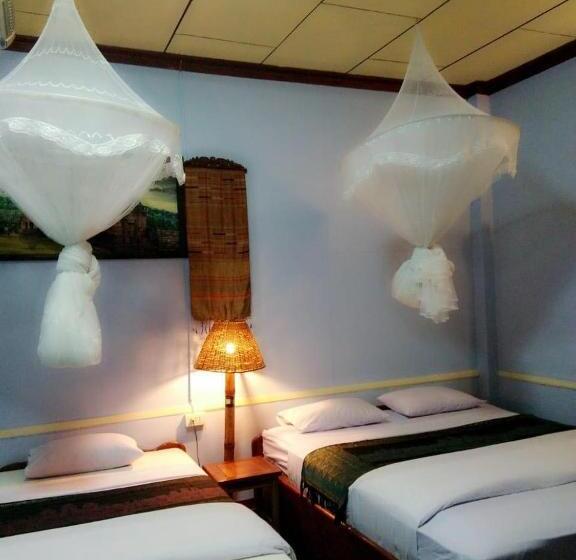 Standaard Driepersoonskamer, Anouxa Riverview Guesthouse