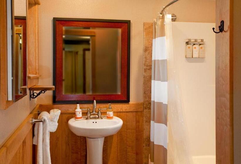 جناح, Agate Beach Motel