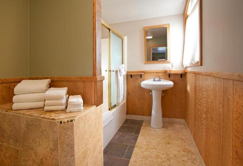 جناح, Agate Beach Motel