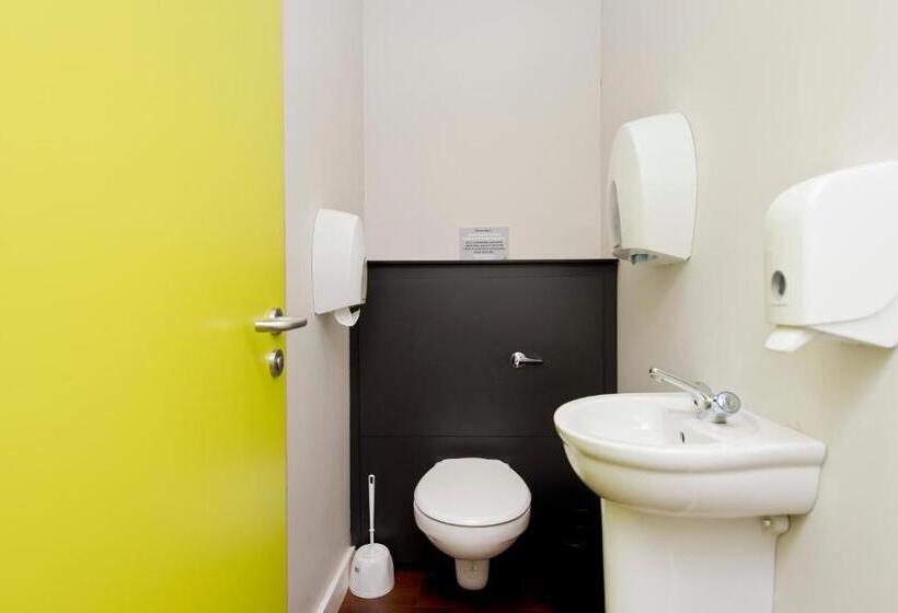 小室, Yha Manorbier