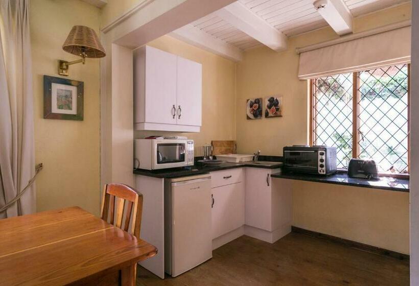 스위트 킹사이즈 침대, Grace Guest House