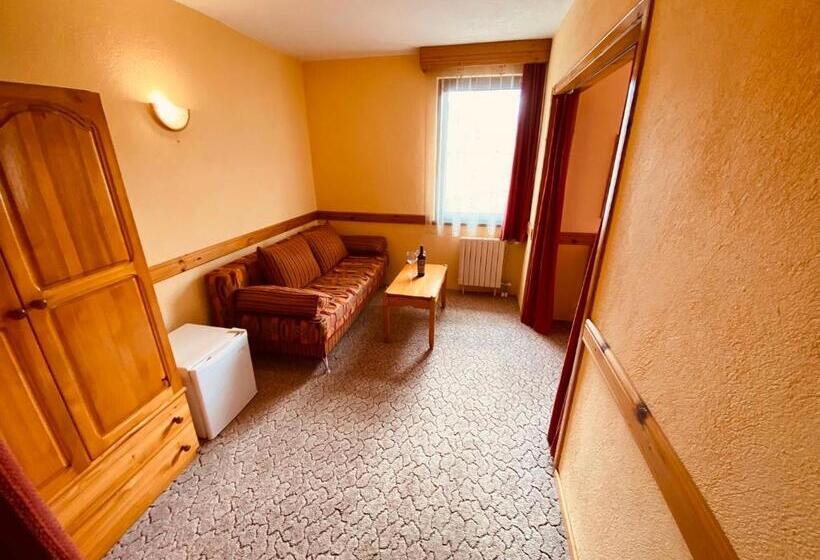 バルコニー付きジュニアスイート, Family Hotel Savov