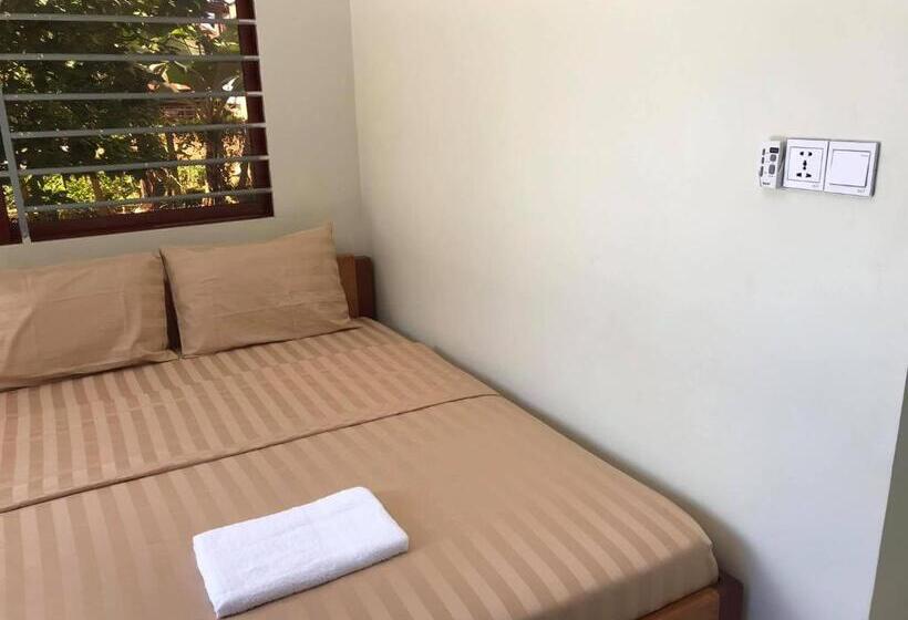 בונגלו סטנדרט עם נוף לגינה, Manel Guesthouse And Restaurant