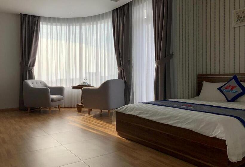 اتاق استاندارد با بالکن, Ngoc Thanh