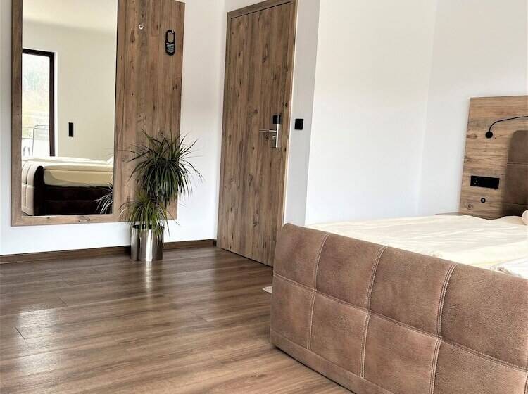 Deluxe room with river view, Garni Café Im Hamm