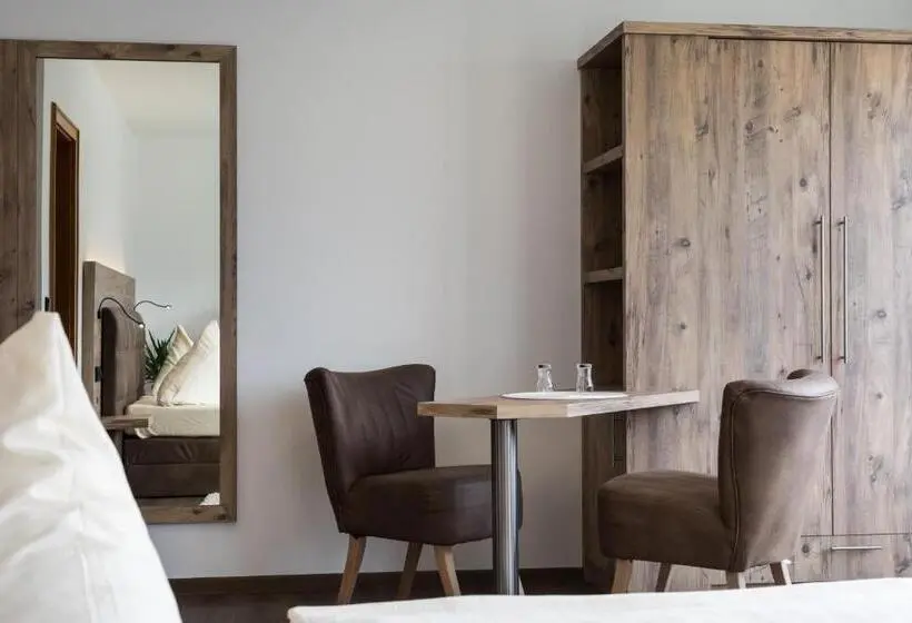 Deluxe room with river view, Garni Café Im Hamm