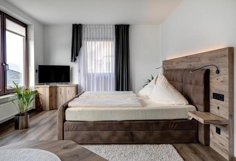 Deluxe room with river view, Garni Café Im Hamm