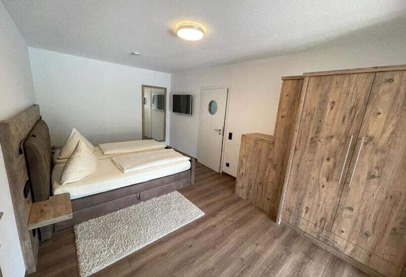 Люкс с Балконом, Garni Café Im Hamm