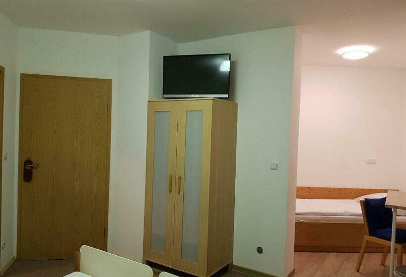Номер Стандарт с Балконом, Gästehaus Langhammer