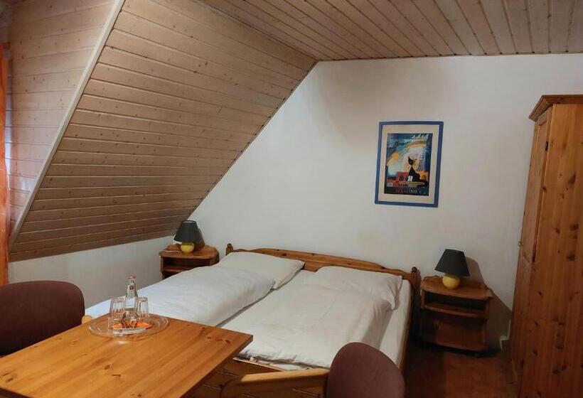 스탠다드 스튜디오, Gästehaus Langhammer