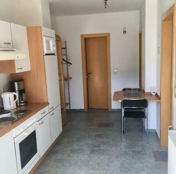テラス付き1ベッドルームアパートメント, Landhaus Tirol