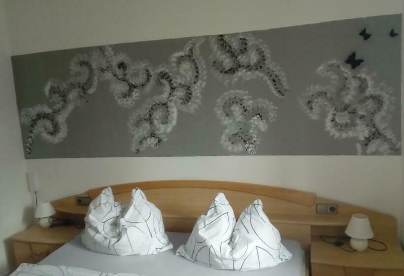 דירת חדר עם טרסה, Landhaus Tirol