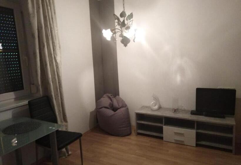 דירת חדר עם טרסה, Landhaus Tirol