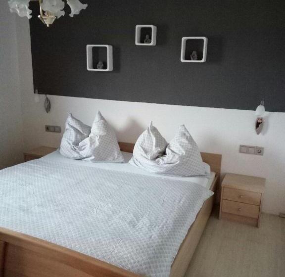 דירת שני חדרים עם מרפת, Landhaus Tirol