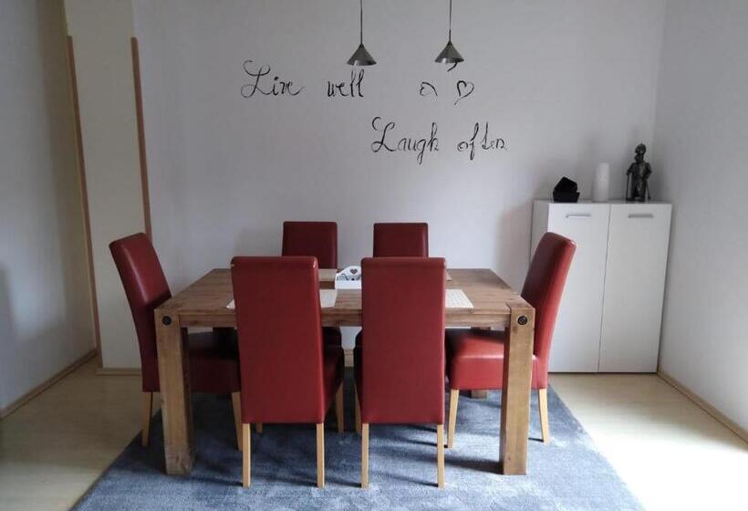 דירת שני חדרים עם מרפת, Landhaus Tirol