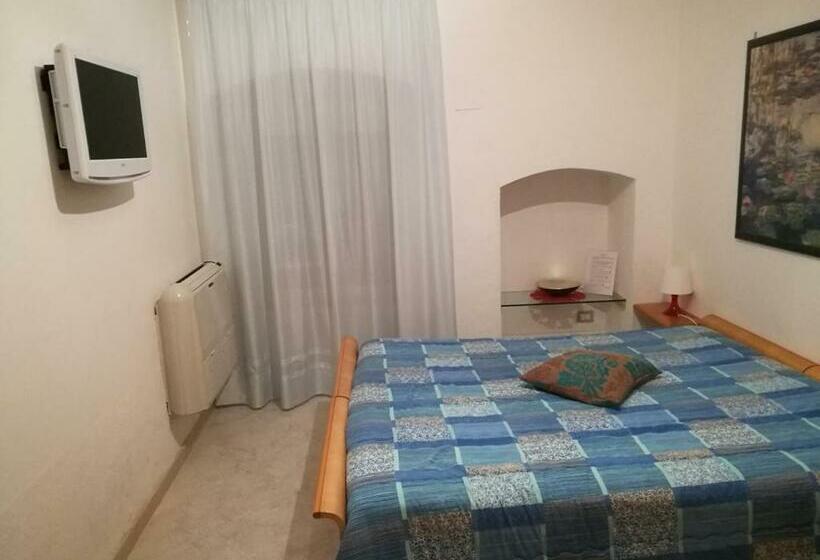 غرفة ديلوكس مزودة بشرفة, Il Giardino Di Niu