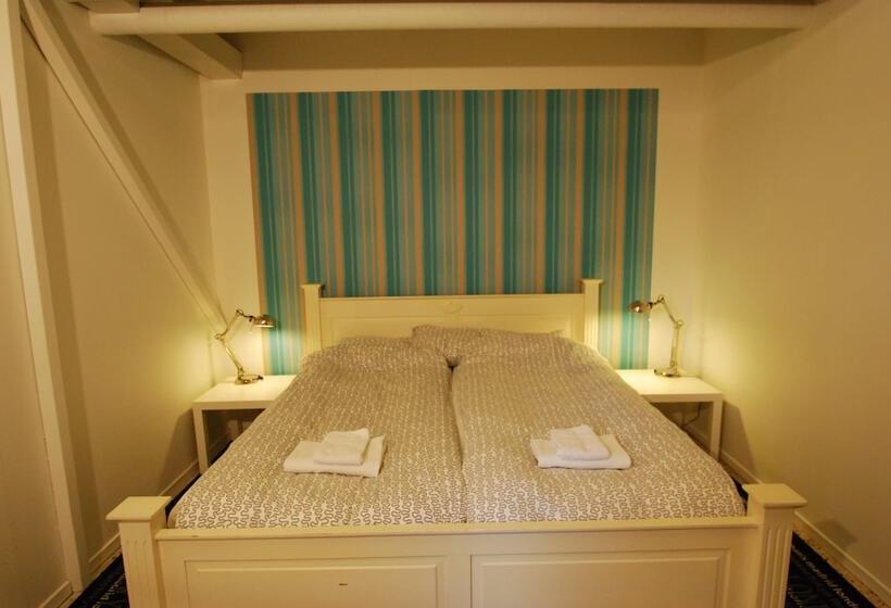 غرفة قياسية ثلاثية, Björnlokan Bed & Breakfast