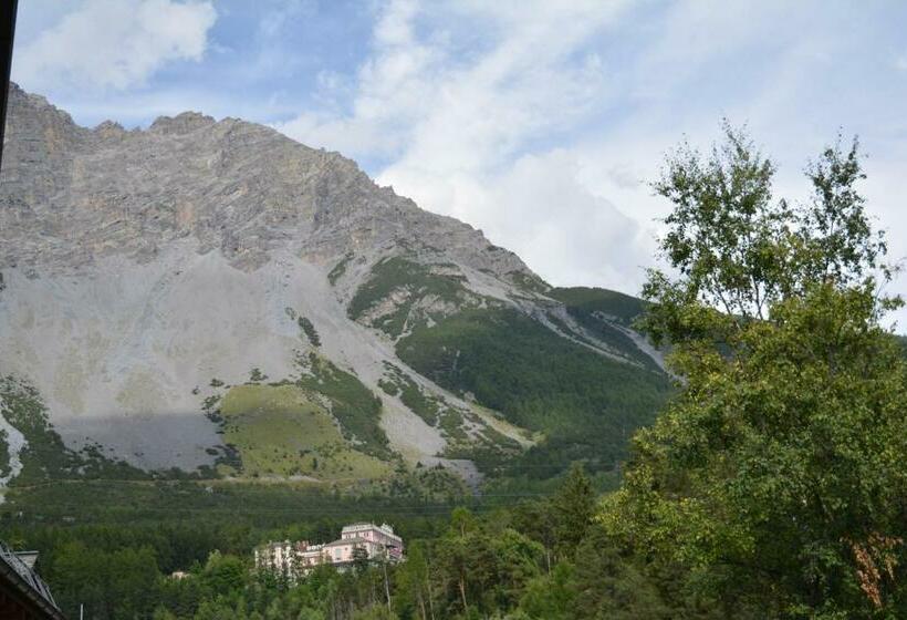 ‫غرفة فردية مزودة بتراس, Albergo Alpina