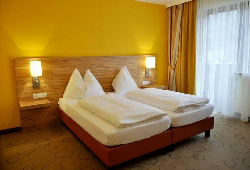 Номер Стандарт с Балконом, Gasthof Landhotel Hubmann