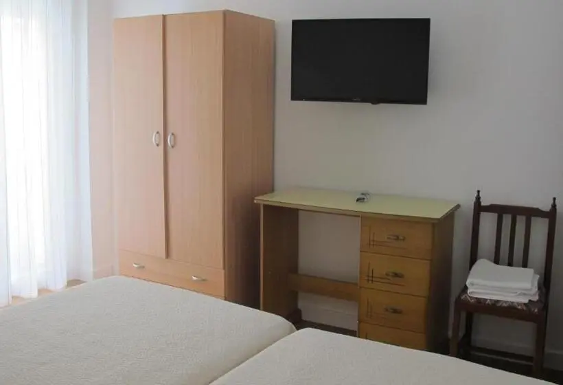 スタンダードトリプルルーム, Hostal Onteniente