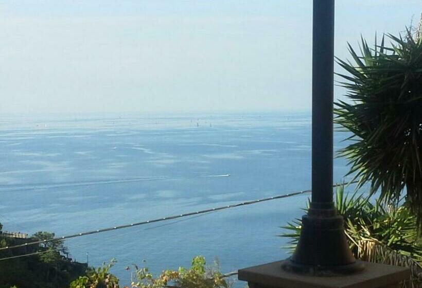 Номер Стандарт Вид на Море, Sole Terra Mare