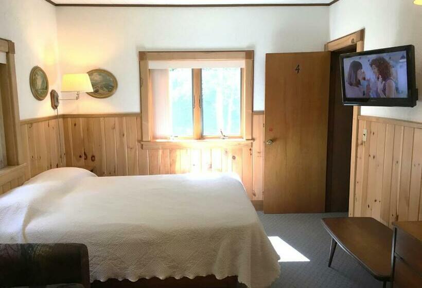 Номер Стандарт, Slide Mountain Forest House