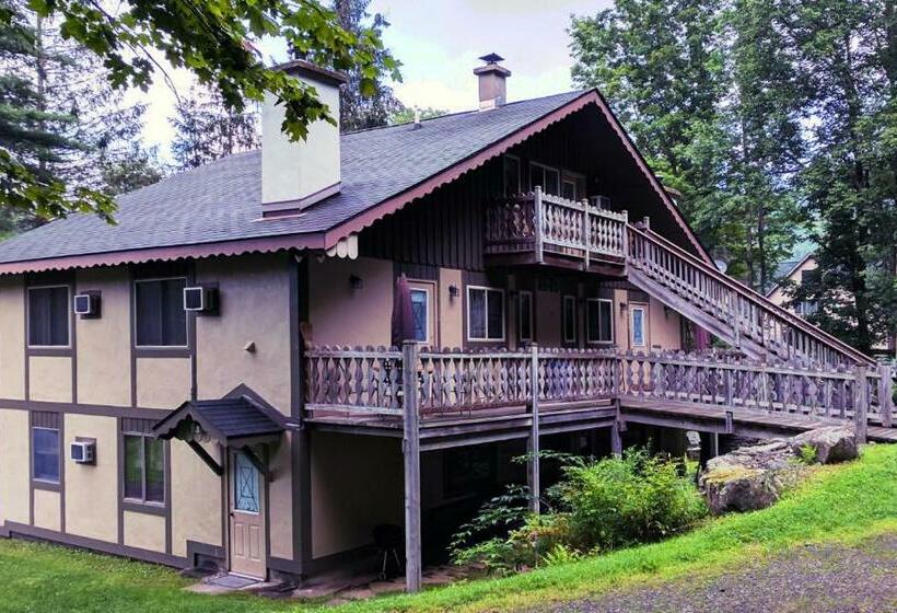 דירה בת חדר שינה 1 עם מרפסת, Slide Mountain Forest House