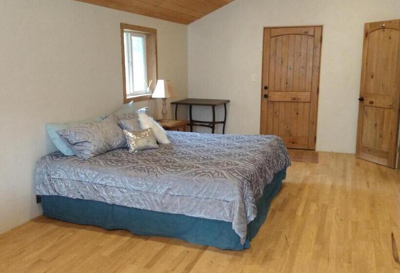 جناح ديلوكس مطل على الجبل, Shady Brook Inn Village/resort