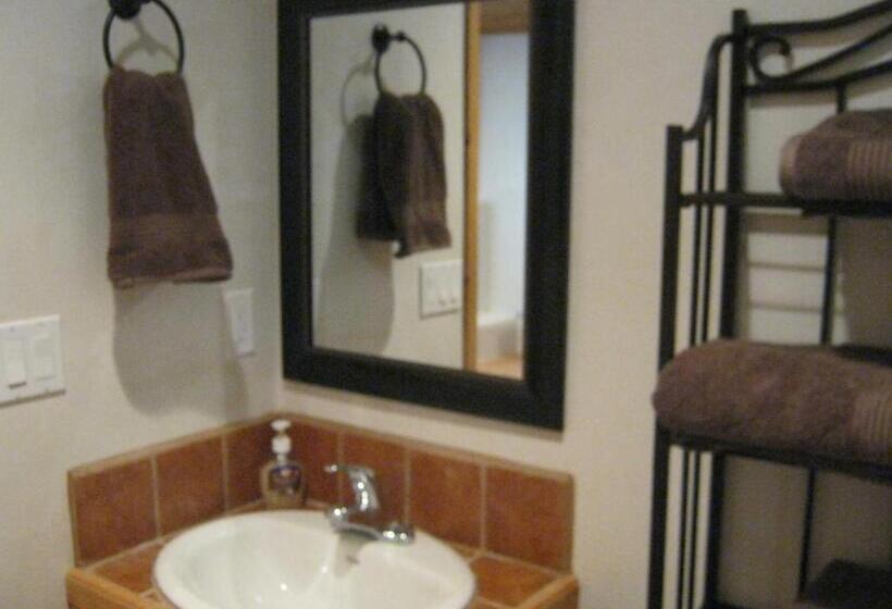 جناح ديلوكس, Shady Brook Inn Village/resort